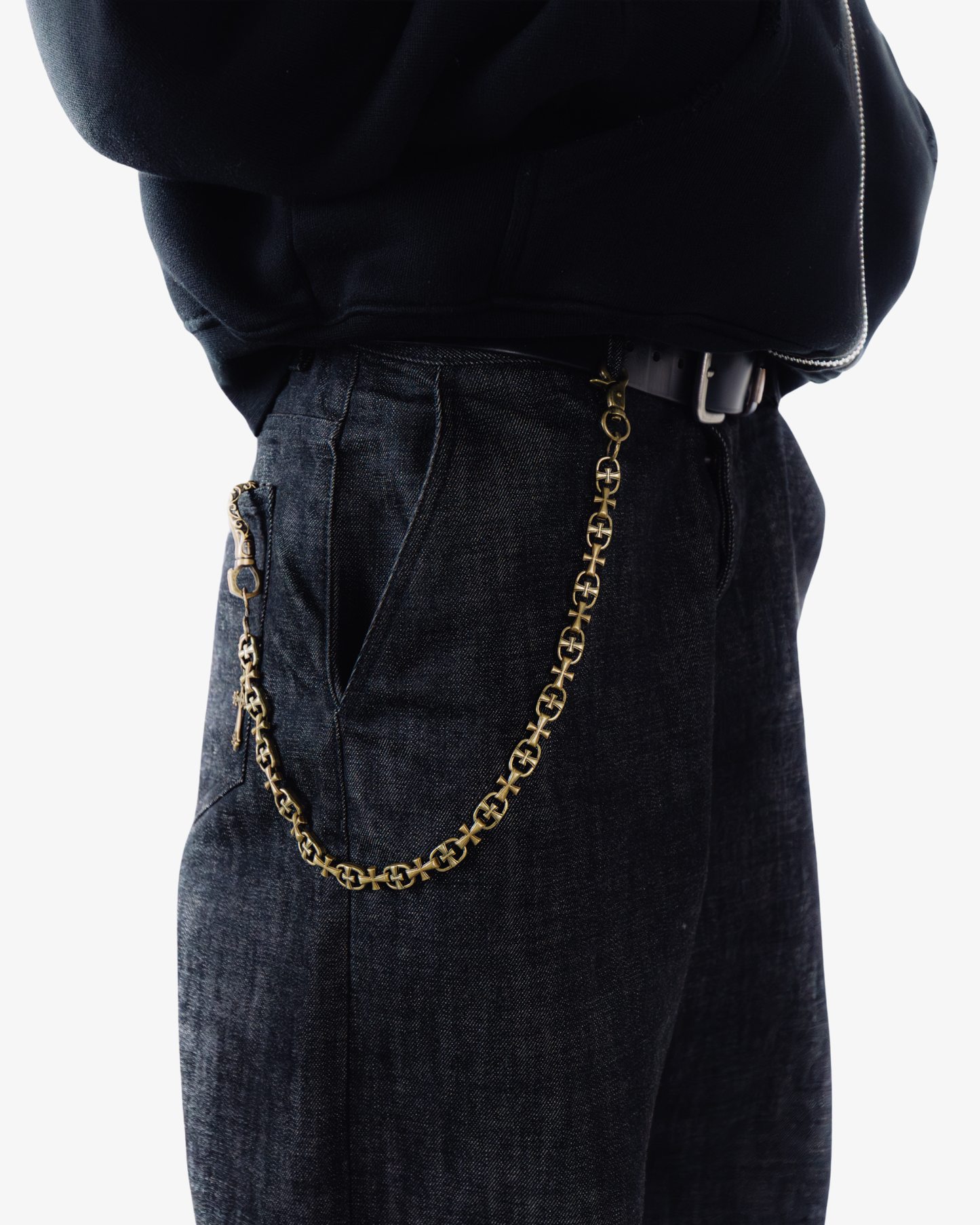 GOLD CROSS KEYCHAIN.