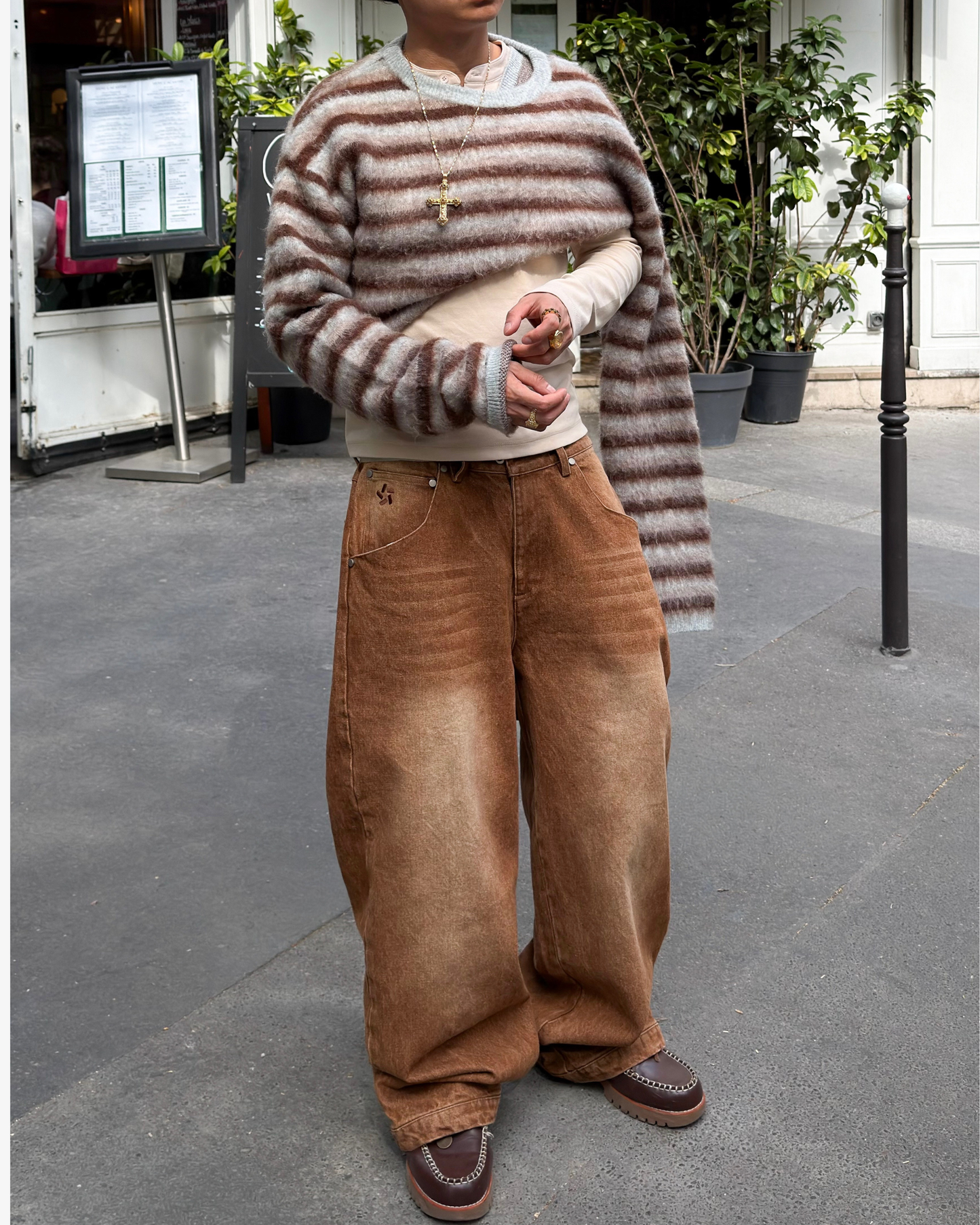 BROWN WASHED DENIM.