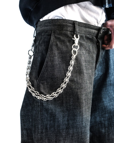 DOUBLE O KEYCHAIN.
