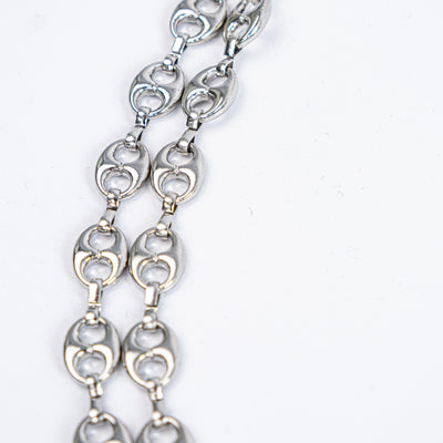 DOUBLE O KEYCHAIN.
