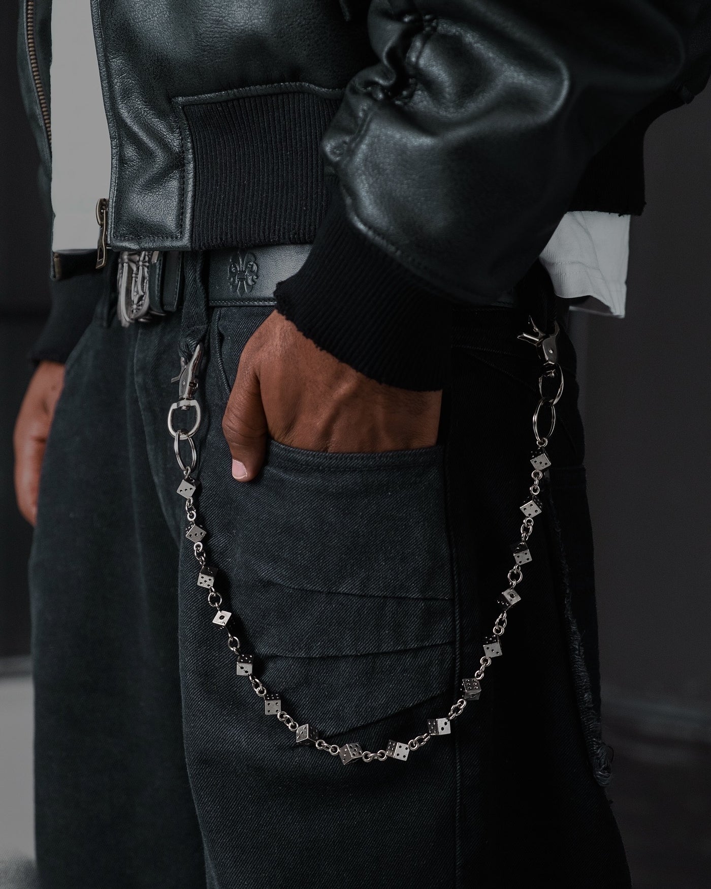 DICE KEYCHAIN.
